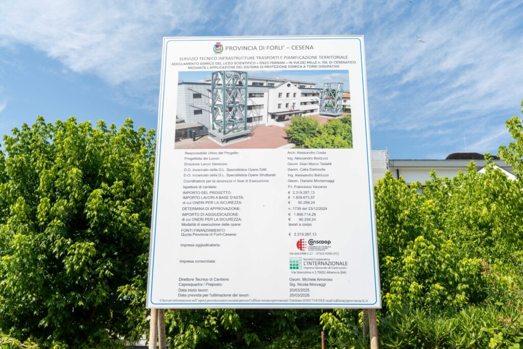 Liceo enzo ferrari Cesenatico cartello lavori